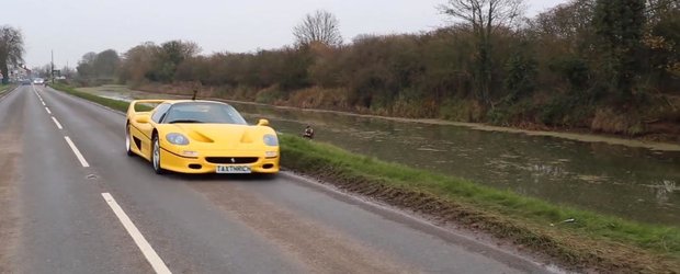 Surfing pe apa cu ajutorul unui Ferrari F50