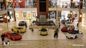 Surprize, surprize: Cinci Lamborghini-uri dau buzna intr-un mall din Miami