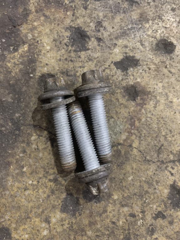 Surub fixare butuc roata dreapta fata Opel Vectra C [2002 - 2005] Sedan 4-usi 1.8 MT (122 hp) Z-C/BB11/1.8 i