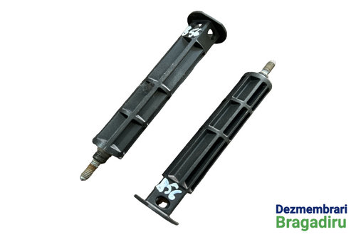 Surub fixare lampa stop pe aripa Audi A4 B8/8K [2007 - 2011] wagon 5-usi 2.0 TDI MT quattro (170 hp)...