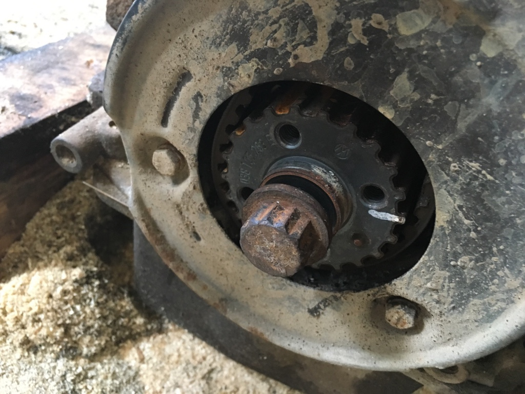 Surub pinion distributie Volkswagen VW Bora [1998 - 2005] Sedan 1.9 TDI MT (90 hp) (1J2)