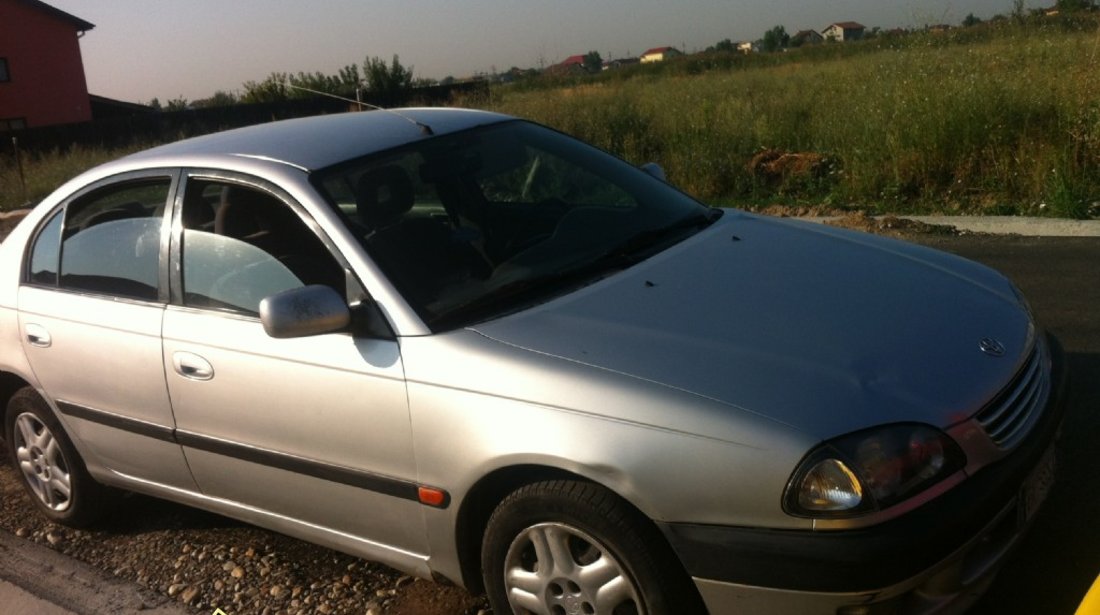 Suspensie fata toyota AVENSIS