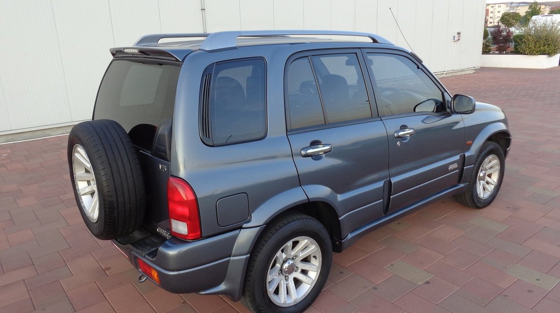 Suzuki vitara v6