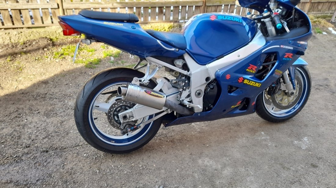 SUZUKI GSXR 750 K 1 variante MOTO/AUTO