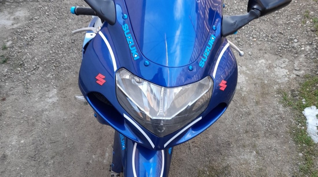 SUZUKI GSXR 750 K 1 variante MOTO/AUTO