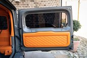 Suzuki Jimny transformat in Mercedes G-Class