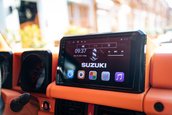 Suzuki Jimny transformat in Mercedes G-Class