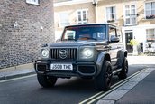 Suzuki Jimny transformat in Mercedes G-Class