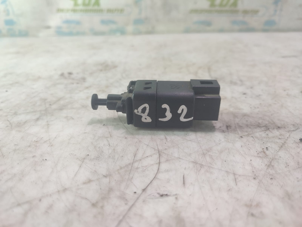 Switch comutator pedala frana 96874570 Chevrolet Lacetti [2004 - 2013] 1.4 benzina