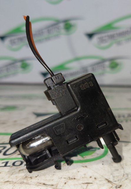 Switch maneta frana de mana Ford Focus 2 [2004 - 2008] Hatchback 5-usi 1.6 TDCi MT (109 hp)