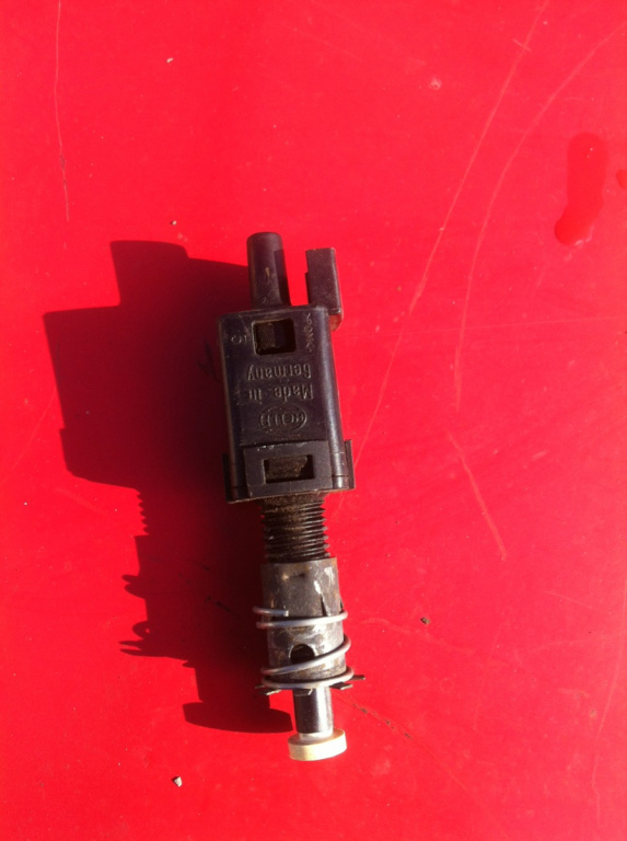 Switch pedala ambreiaj Audi A4 B5 [facelift] [2000 - 2001] Sedan 1.9 TDI MT (90 hp) (8D2 B5)