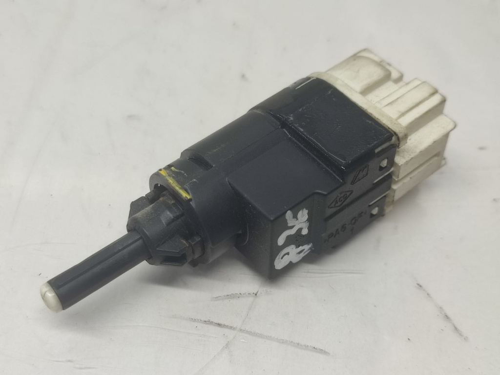 Switch pedala frana 253206170r Dacia Sandero 2 [2013 - 2016]