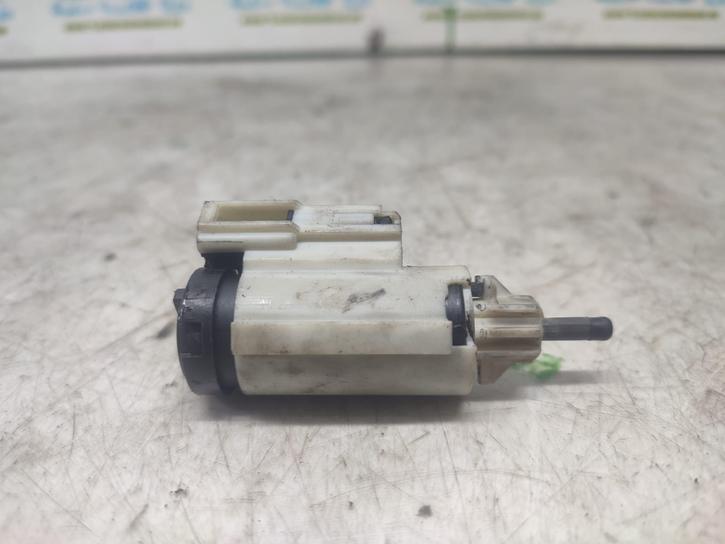 Switch pedala frana 8E0927189E Audi A4 B7 [2004 - 2008] 2.0 tdi BLB