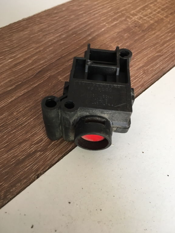 Switch siguranta Ford Focus [1998 - 2004] wagon 5-usi 1.8 MT (116 hp) (DAW DBW) (DNW-EYDF1) 16V - EYDF