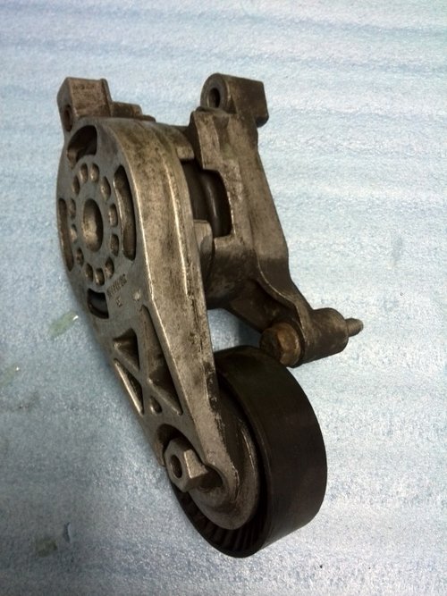 T1036 ROLA + INTINZATOR CUREA ACCESORII ALTEEA LEON AUDI A3 PASSAT BG GOLF 5 TOURAN CADDY OCTAVIA