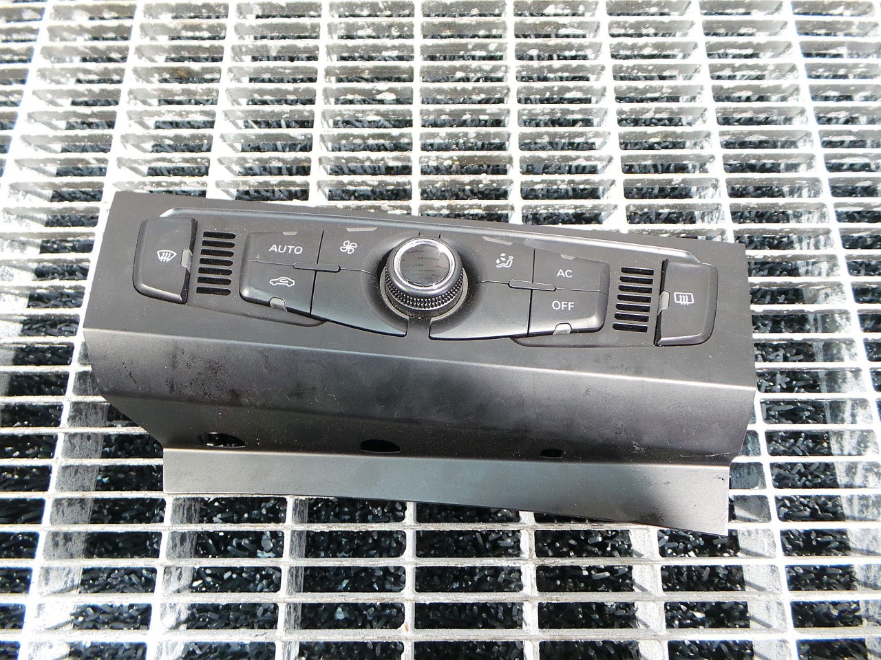 TABLOU COMANDA INCALZIRE AUDI Q5 - - (2008 2013)