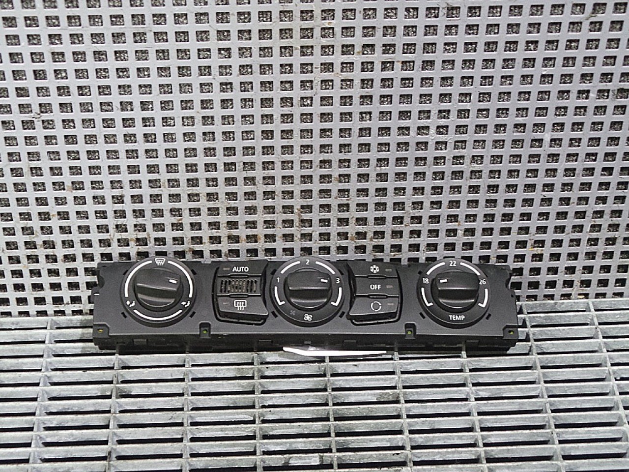 TABLOU COMANDA INCALZIRE BMW SERIA 5 E 60 SERIA 5 E 60 - - (2004 2007)