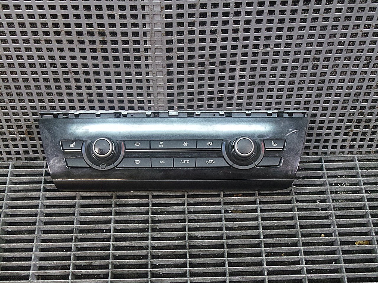 TABLOU COMANDA INCALZIRE BMW SERIA 5 F 10 - - (2010 2017)