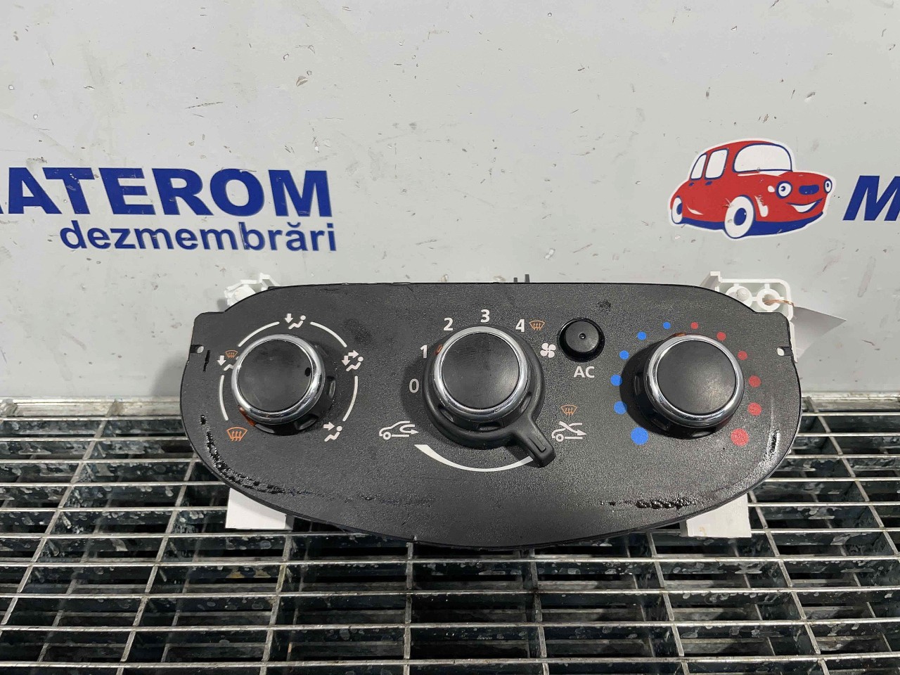 TABLOU COMANDA INCALZIRE DACIA DUSTER DUSTER - - (2010 2013)