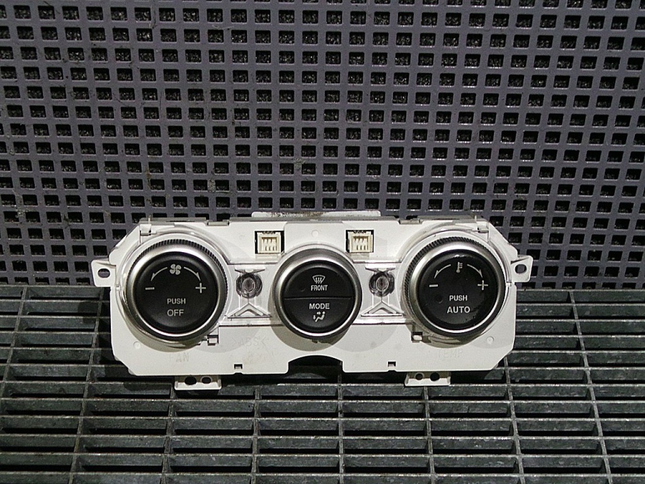 TABLOU COMANDA INCALZIRE MAZDA 6 6 - - (2002 2007)