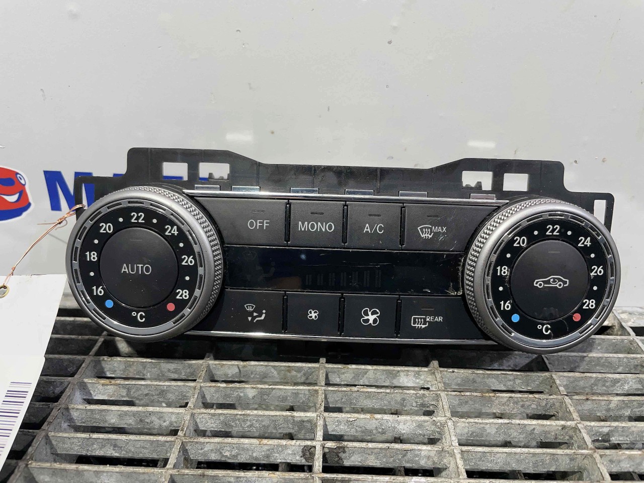 TABLOU COMANDA INCALZIRE MERCEDES C-CLASS C-CLASS - - (2007 2011)