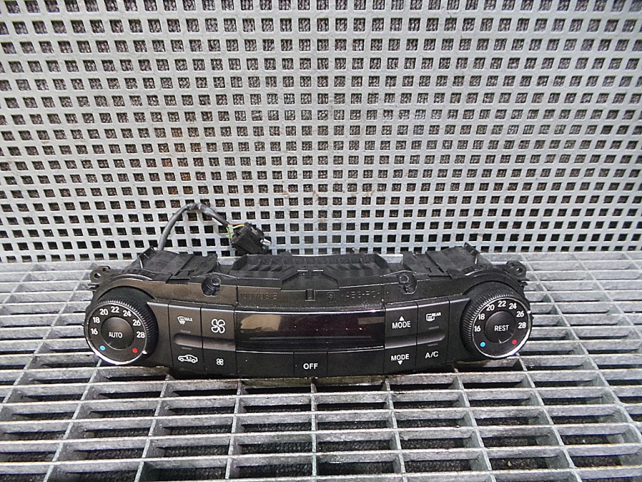 TABLOU COMANDA INCALZIRE MERCEDES CLS CLS - - (2004 2010)