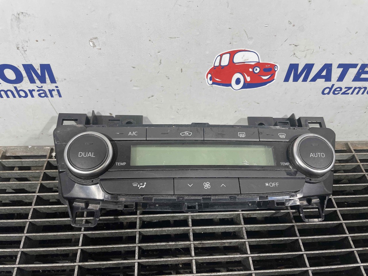 TABLOU COMANDA INCALZIRE TOYOTA AVENSIS - - (2015 2018)