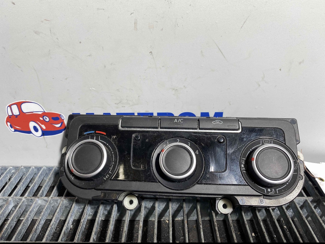 TABLOU COMANDA INCALZIRE VW CADDY - - (2010 2015)