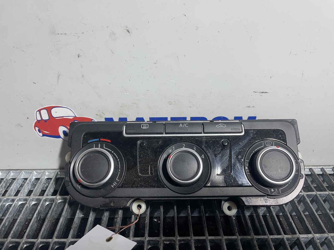 TABLOU COMANDA INCALZIRE VW PASSAT - - (2010 2014)