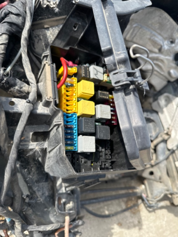 Tablou siguranțe fata complet Mercedes ml w166 motor 3.0 d
