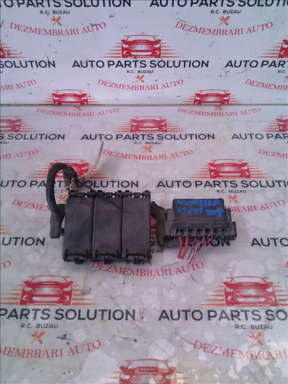 Tablou siguranta baterie 1.2B 12 V SKODA ROOMSTER an fabr. 2008