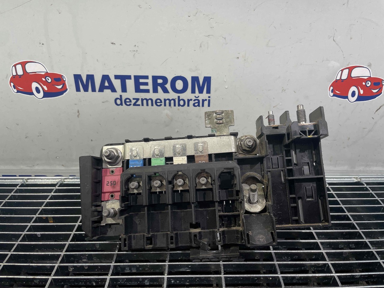 TABLOU SIGURANTE ACUMULATOR MERCEDES B-CLASS 1.5 CDI - (2011 2018)
