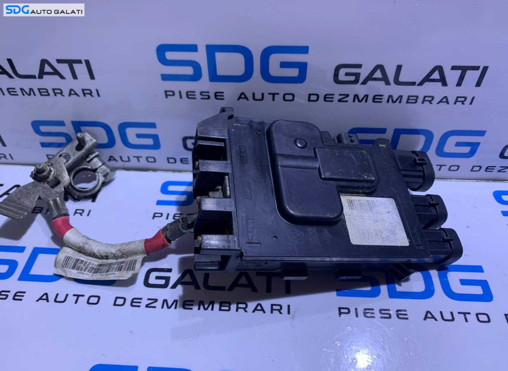 Tablou Sigurante Borna Baterie AcumulatorPanou Tablou Sigurante cu Borna Plus Baterie Acumulator Renault Megane 3 2008 - 2016 Cod 243800011R 243800011 [M8331]