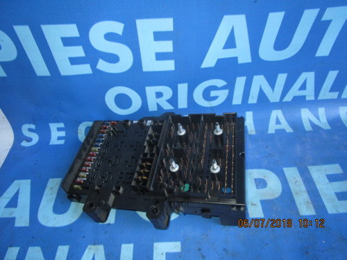 Tablou sigurante Chrysler Voyager ; 04707996