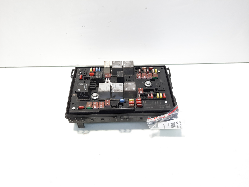 Tablou sigurante, cod GM13368638, Opel Astra J Sedan (idi:582233)