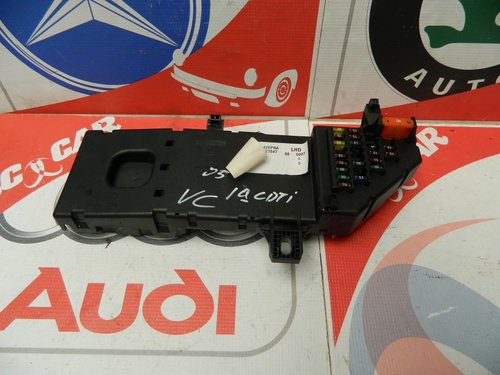 Tablou sigurante Opel Vectra C 1.9 CDTI COD:13181983KA