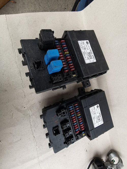 TABLOU SIGURANTE RELEE + MODUL CALCULATOR INCHIDERE CENTRALIZATA NISSAN TERRANO 2 1998 - - 2006