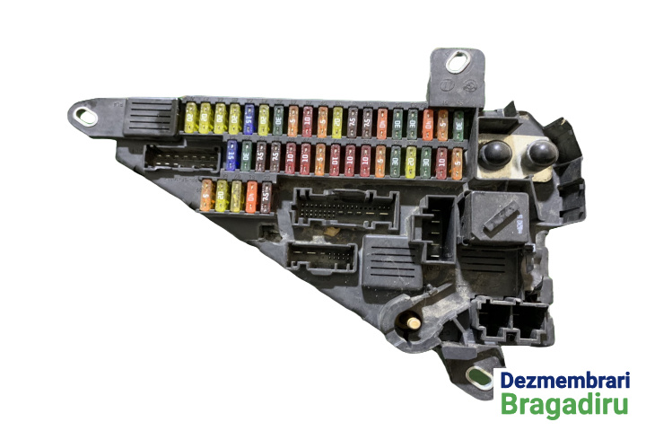 Tablou sigurante si relee BMW Seria 5 E60/E61 [2003 - 2007] Sedan 520 d MT (163 hp) M47N2