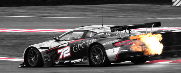 Take a picture: Aston Martin DBR9 in flacari!