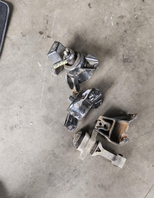 Tampon antibalans Hyundai I40 1.7 CRDI D4FD 2012