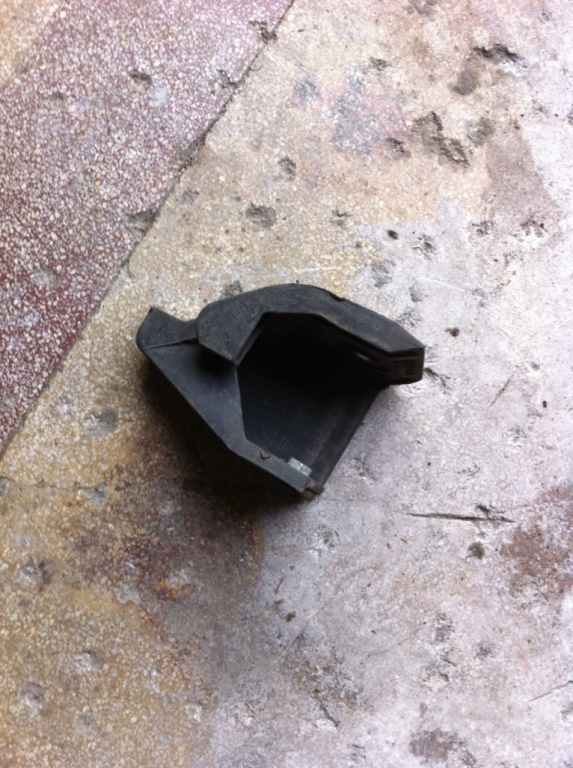 Tampon cadru motor dreapta Mercedes-Benz A-Class W168 [1997 - 2001] Hatchback A 170 CDI MT (90 hp)