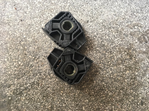 Tampon inferior radiator apa Volkswagen VW Bora [1998 - 2005] Sedan 1.9 TDI MT (90 hp) (1J2)