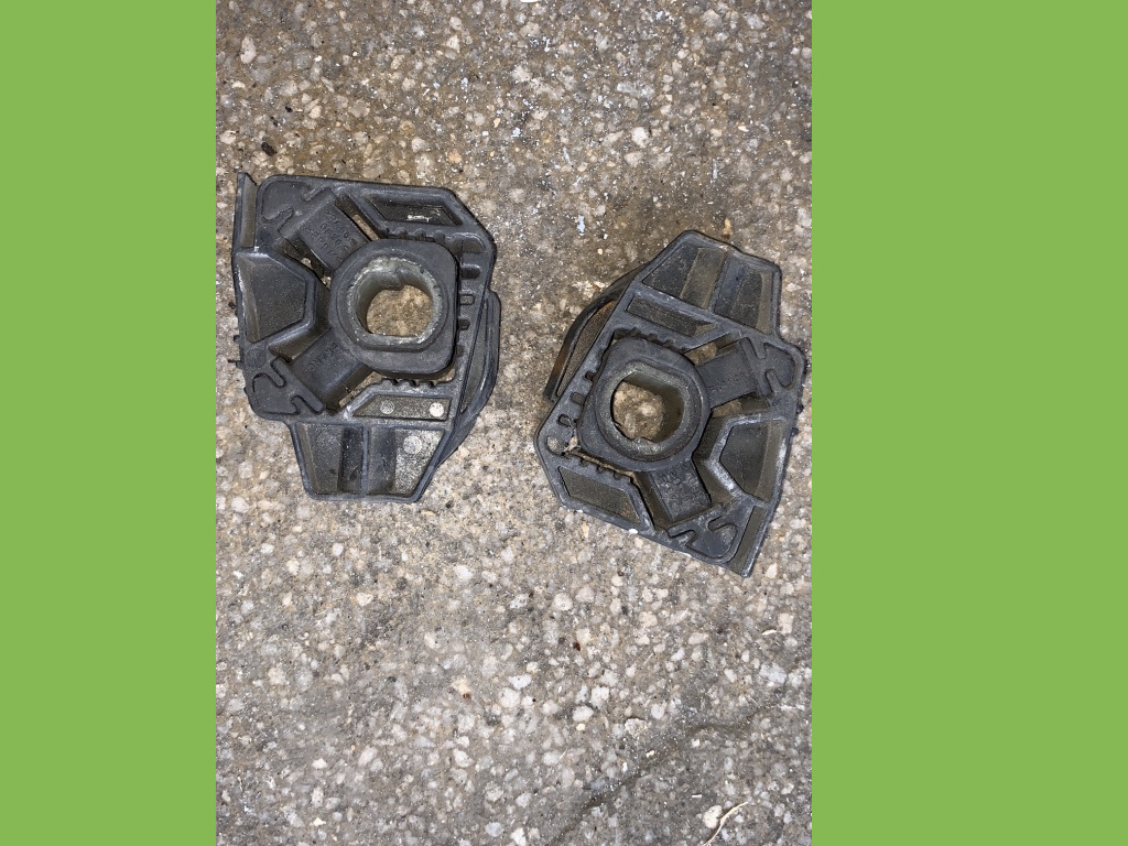 Tampon inferior radiator Volkswagen Golf 4 [1997 - 2006] Hatchback 5-usi 1.9 TDI MT (90 hp) (1J1)