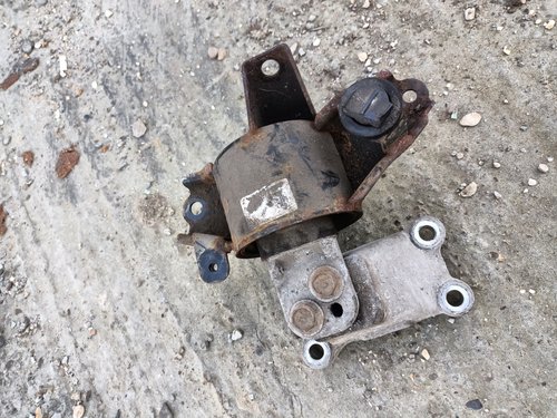 Tampon motor 1.4 benzina KIA ceed 2008