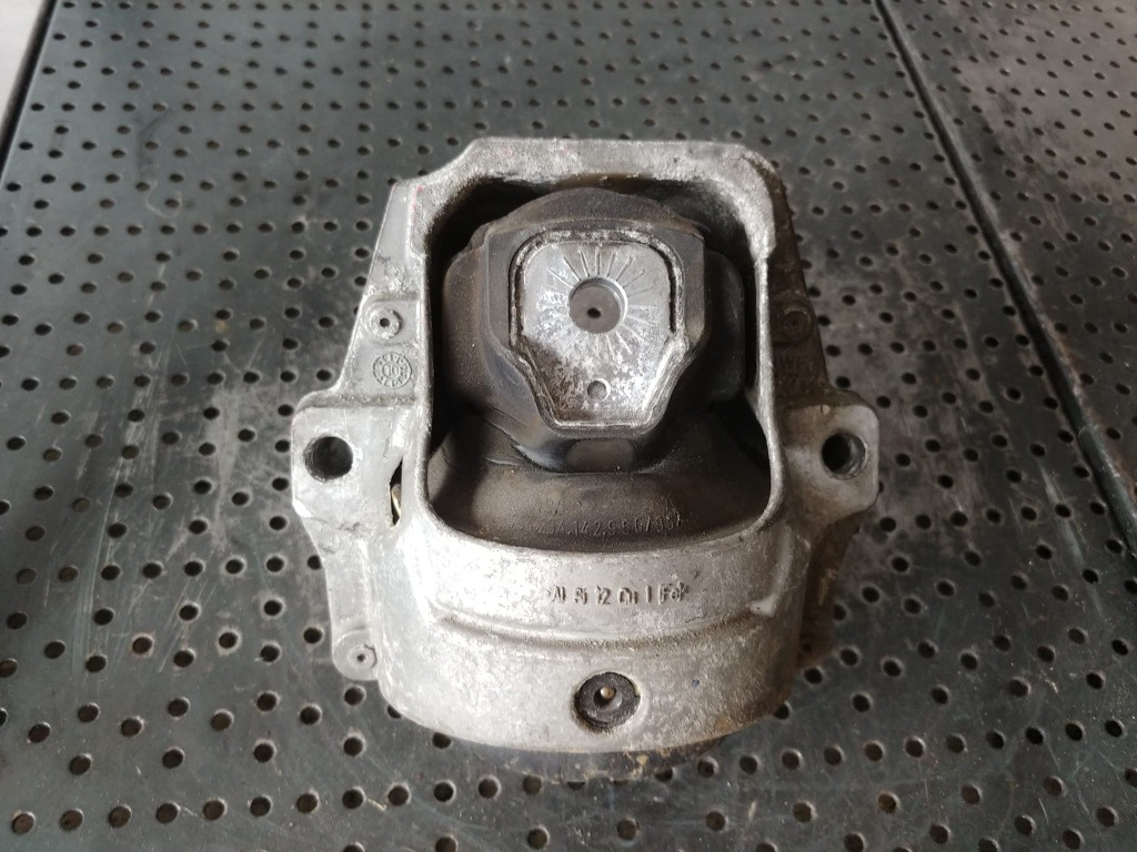 Tampon motor 2.0 tdi cah audi q5 8r 8r0199381