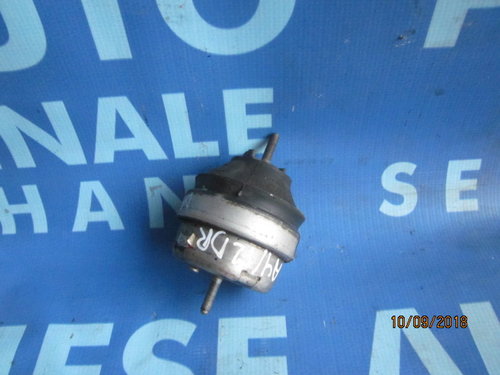 Tampon motor Audi A4 1.8T quattro;  8D0199379J