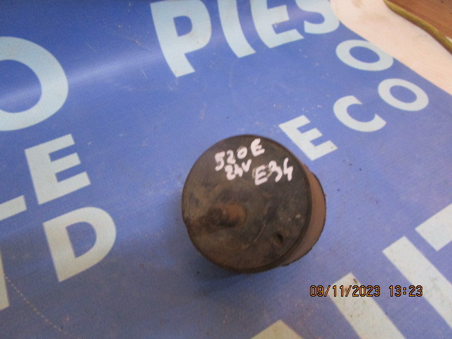 Tampon motor BMW E34 520i M20 1990