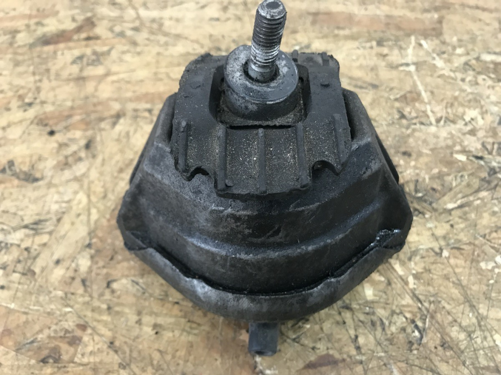 Tampon motor BMW E60 Bej sedan 2008 (676987402)