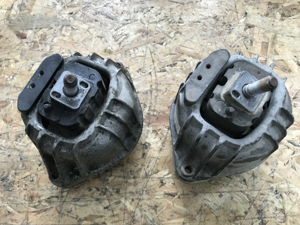 Tampon motor BMW Seria 1 E81 Automatic sedan 2011 (13981112)