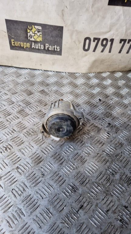 Tampon motor BMW seria 1 E87 E81 2.0 D an 2011 143 Cp